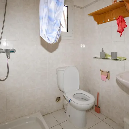 3 Bedroom Gorgeous Home In Cervione