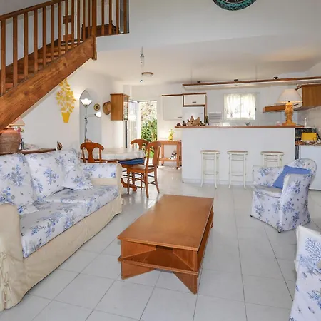 Holiday home Beautiful In With Wifi Cervione