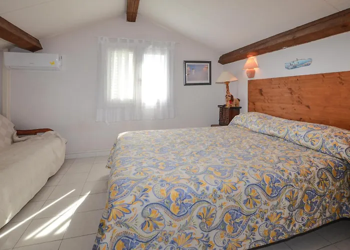 Vakantiehuis Beautiful In With Wifi *